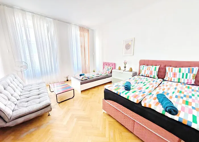Spacious 3br Next To Wiener Stadthalle G3 Appartamento Vienna